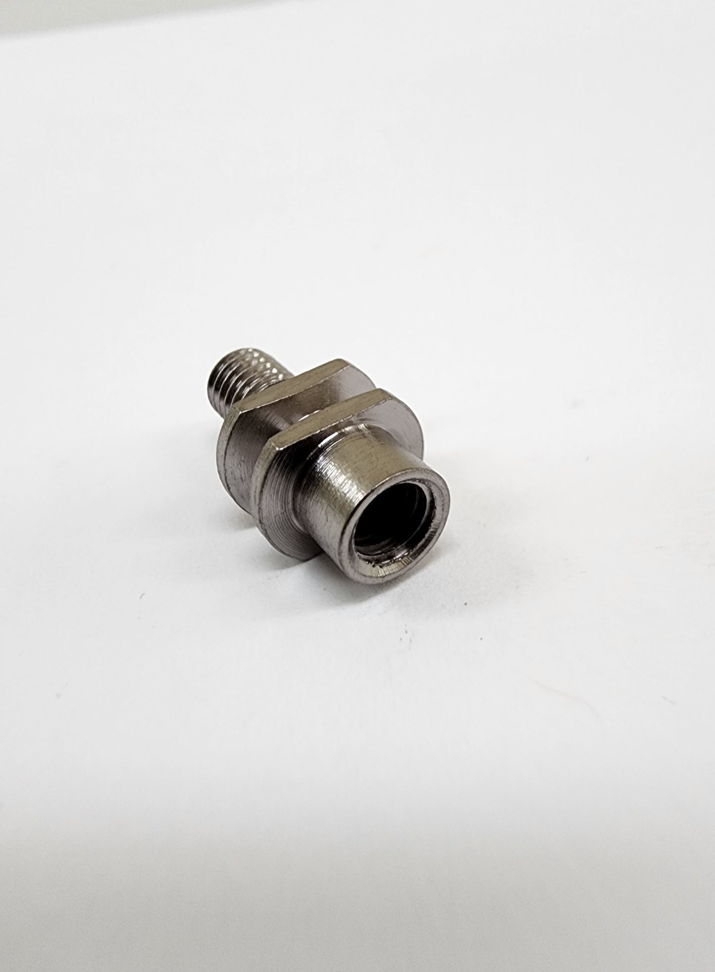 Magnification fork break away bolt 10091906